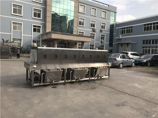 新型塑料箱清洗機(jī)價(jià)格 價(jià)格環(huán)速提供免費(fèi)試機(jī) 帶設(shè)備回工廠(chǎng)